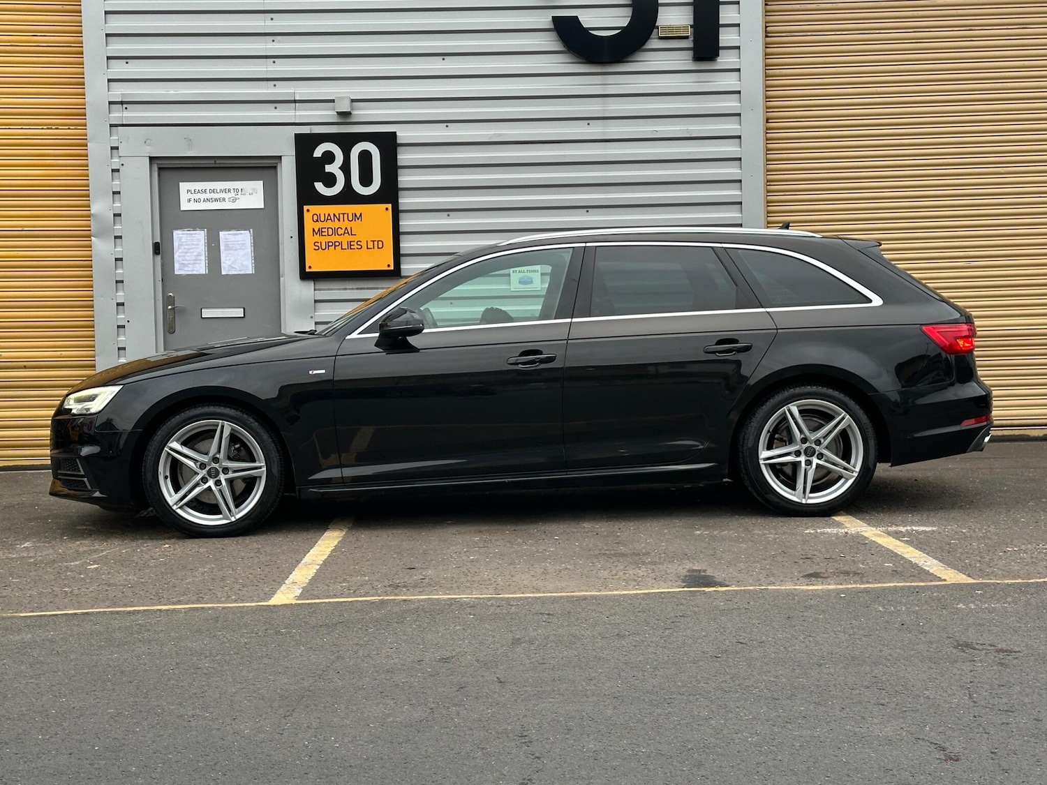 Used Audi A4 2016 for sale - 76984896: Photo 8