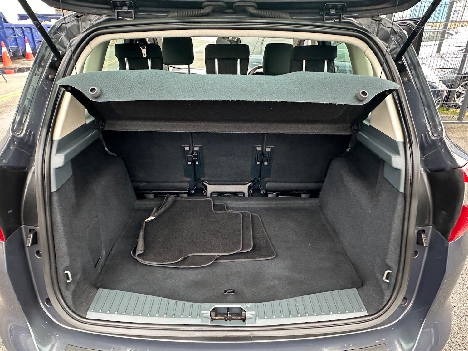 Used Ford C-Max 2014 for sale - 76984895: Photo 57