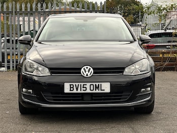 Used Volkswagen Golf 2015 for sale - 76201411: Photo 2