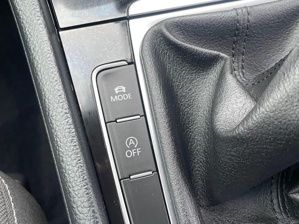 Used Volkswagen Golf 2015 for sale - 76201411: Photo 33