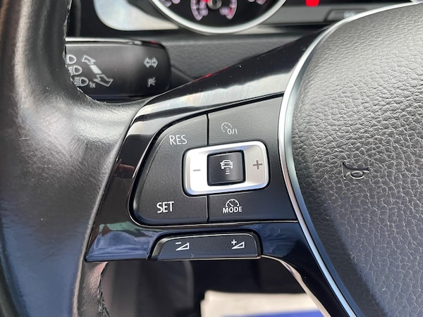 Used Volkswagen Golf 2015 for sale - 76201411: Photo 39