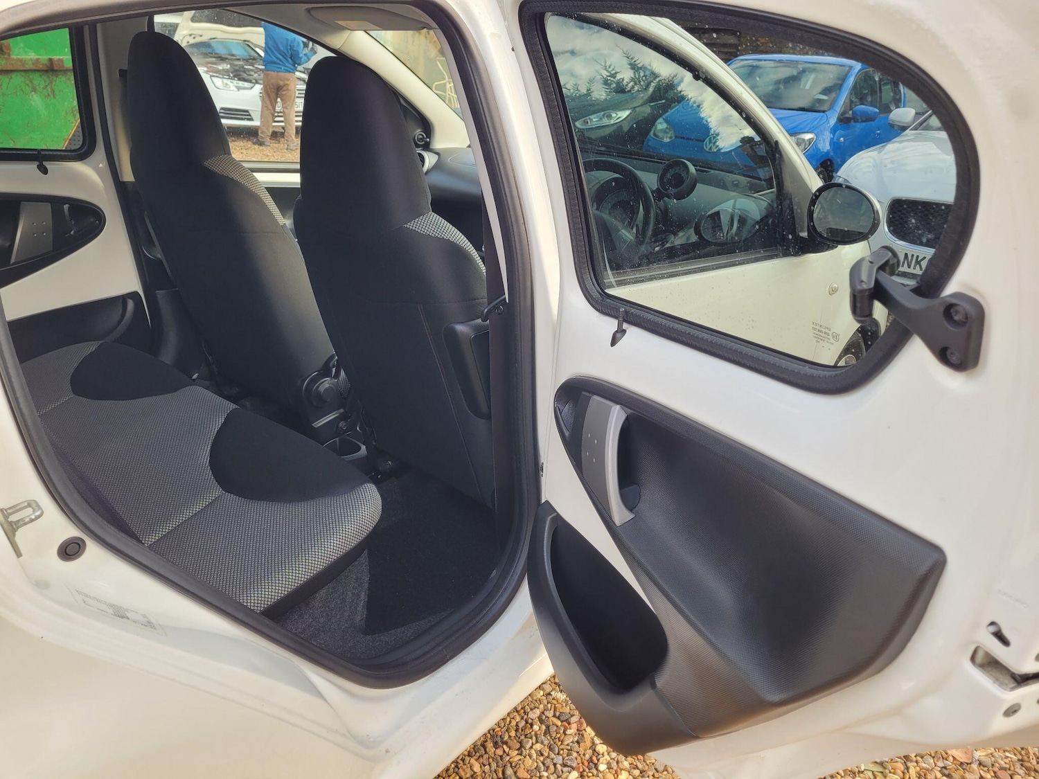 Used Toyota AYGO 2013 for sale - 76831813: Photo 18