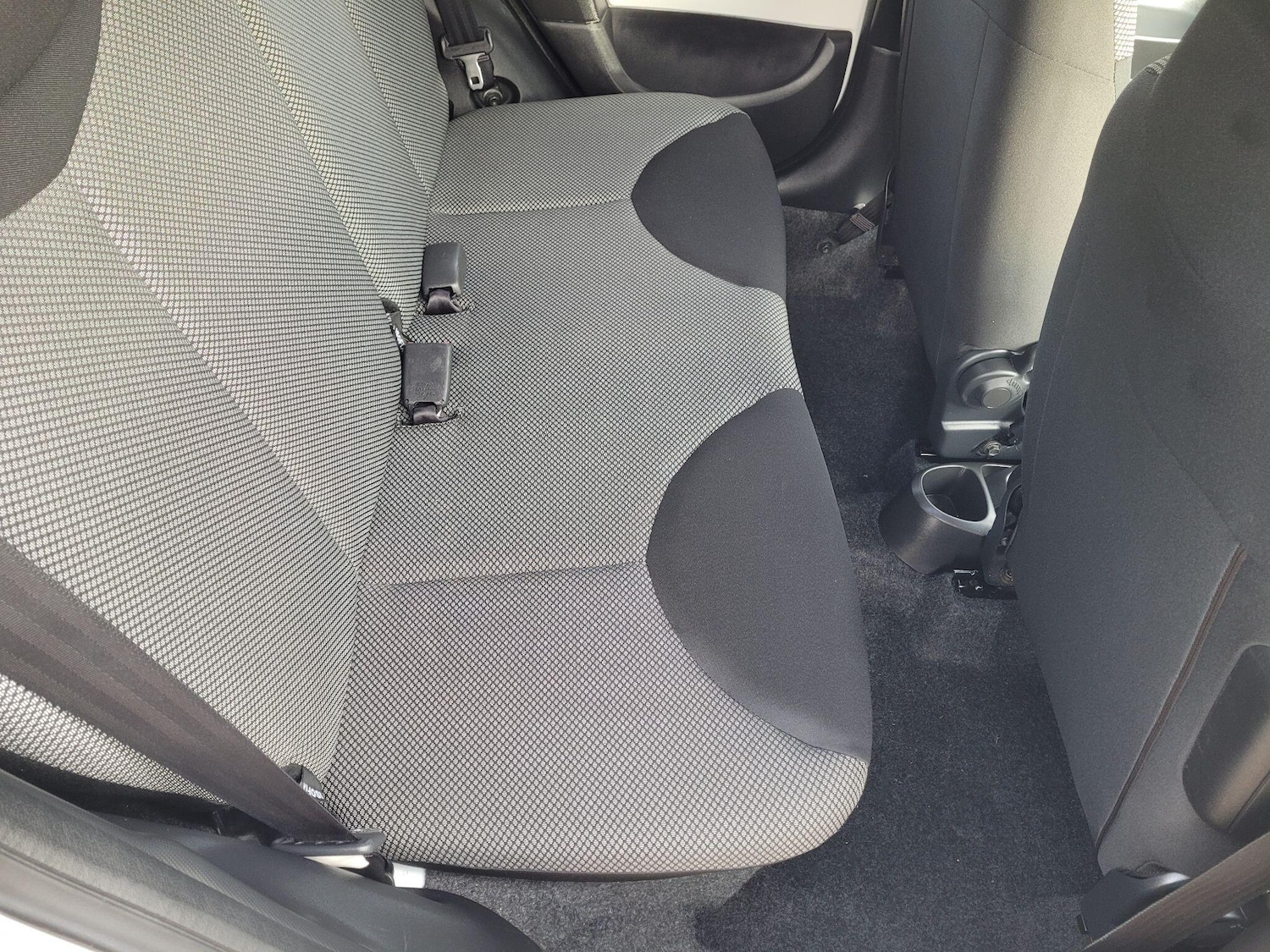 Used Toyota AYGO 2013 for sale - 76831813: Photo 21