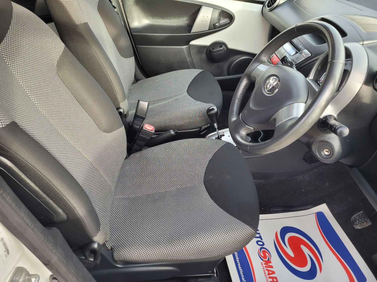 Used Toyota AYGO 2013 for sale - 76831813: Photo 28