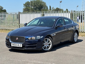 Used Jaguar XE 2015 for sale - 79192335: Photo
