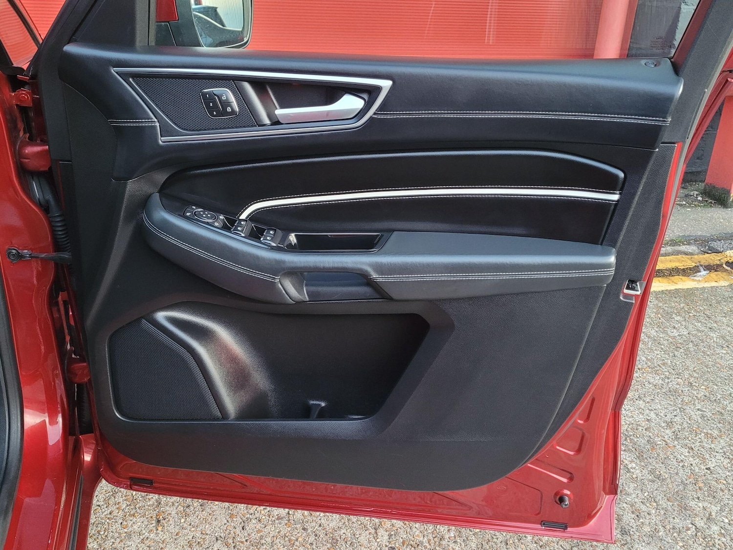 Used Ford S-Max 2017 for sale - 76984891: Photo 12