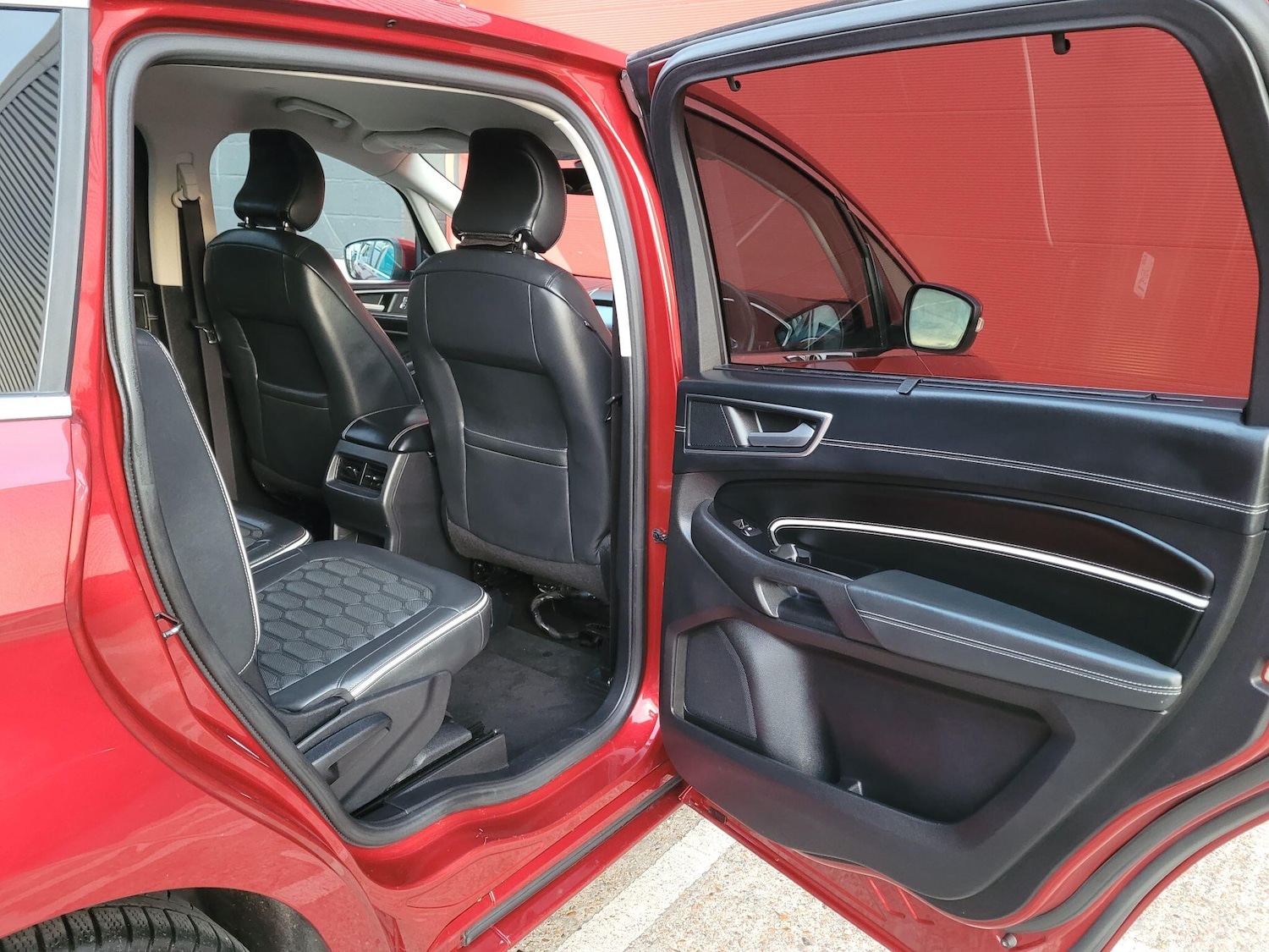 Used Ford S-Max 2017 for sale - 76984891: Photo 17