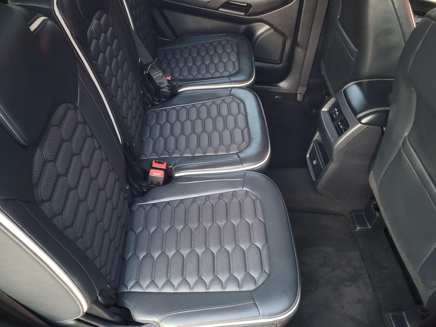 Used Ford S-Max 2017 for sale - 76984891: Photo 21