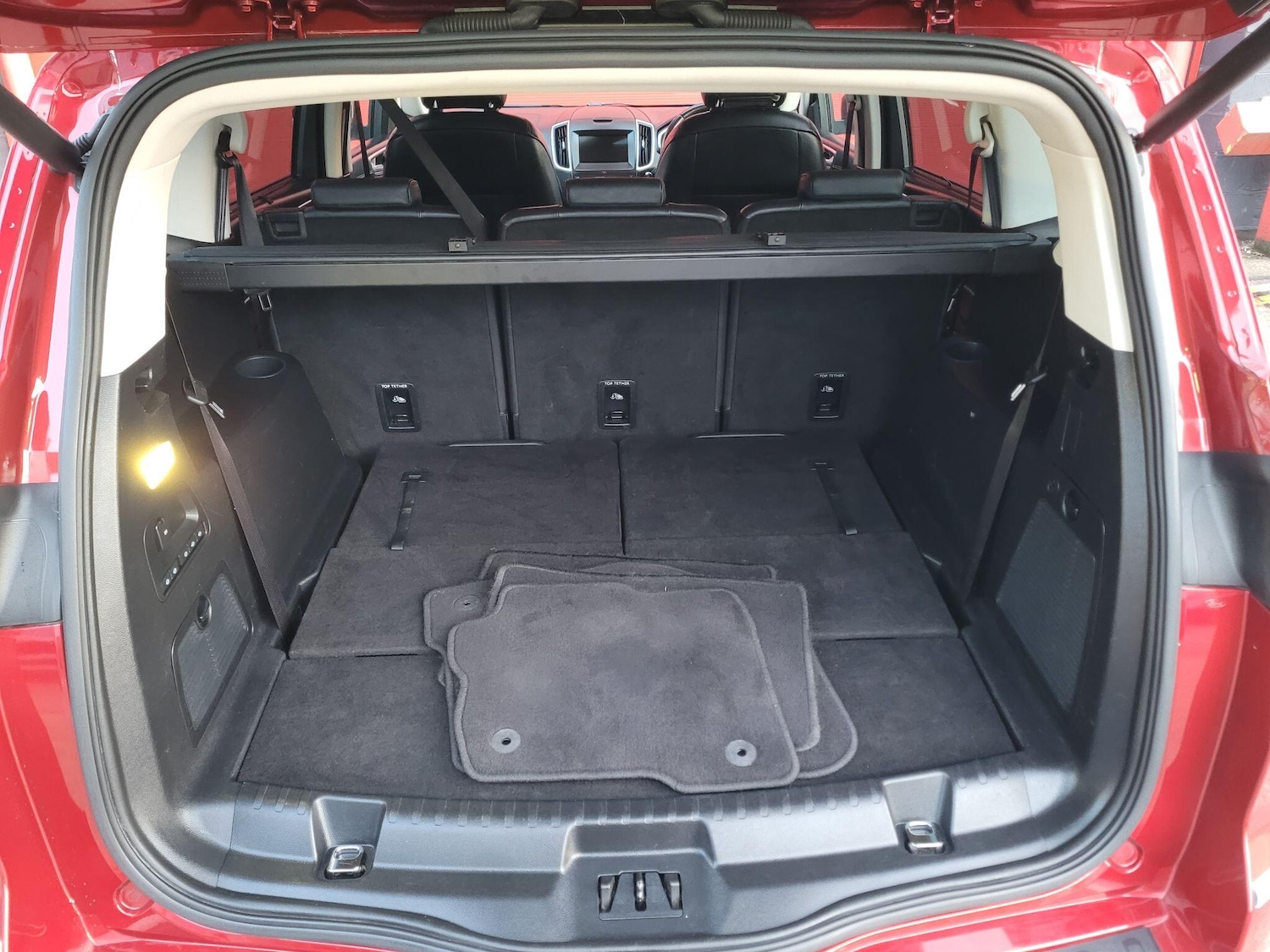 Used Ford S-Max 2017 for sale - 76984891: Photo 24