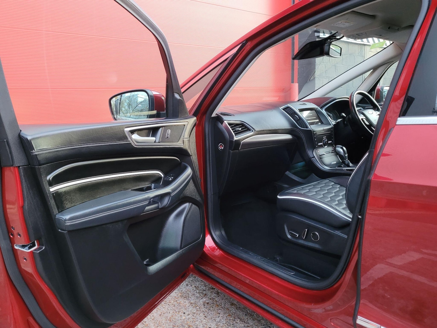 Used Ford S-Max 2017 for sale - 76984891: Photo 31