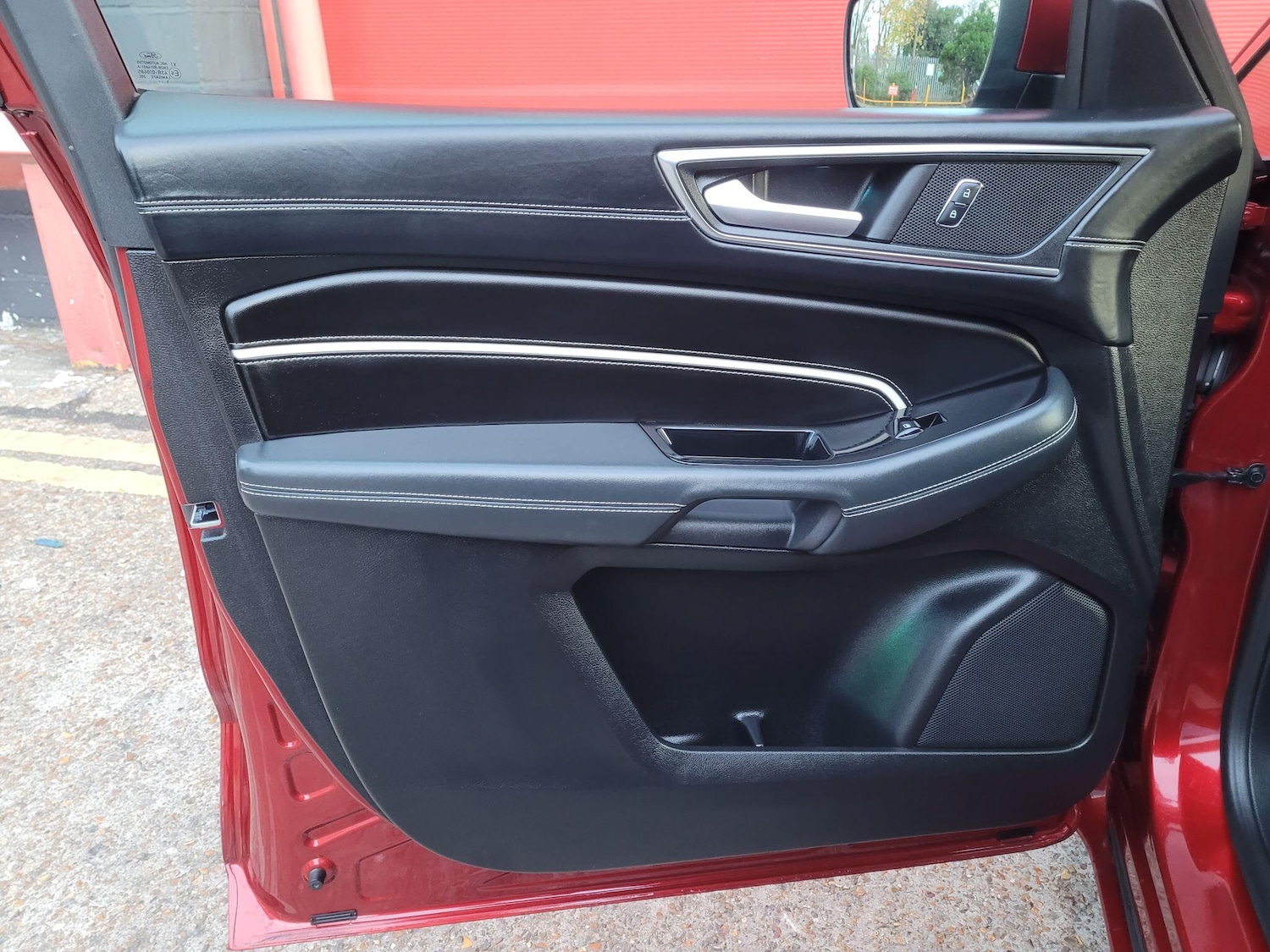 Used Ford S-Max 2017 for sale - 76984891: Photo 32