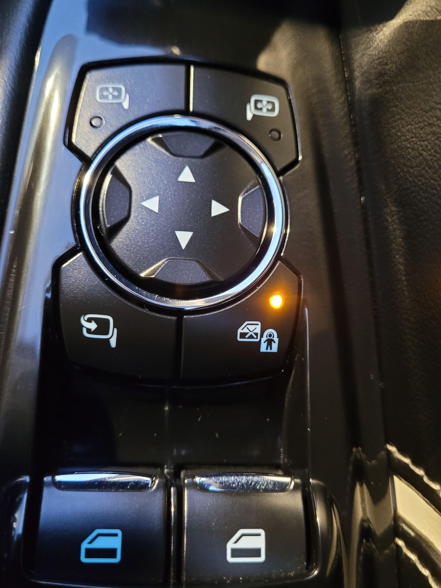 Used Ford S-Max 2017 for sale - 76984891: Photo 43