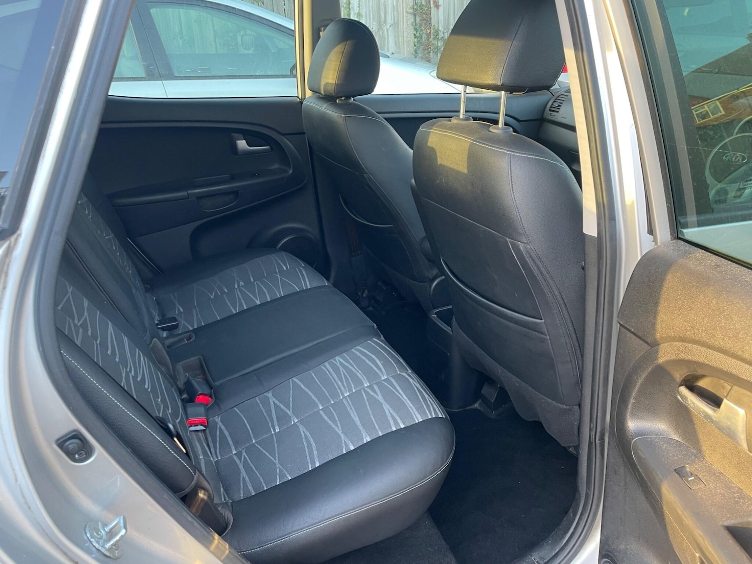 Used Kia Venga 2014 for sale - 76898938: Photo 8