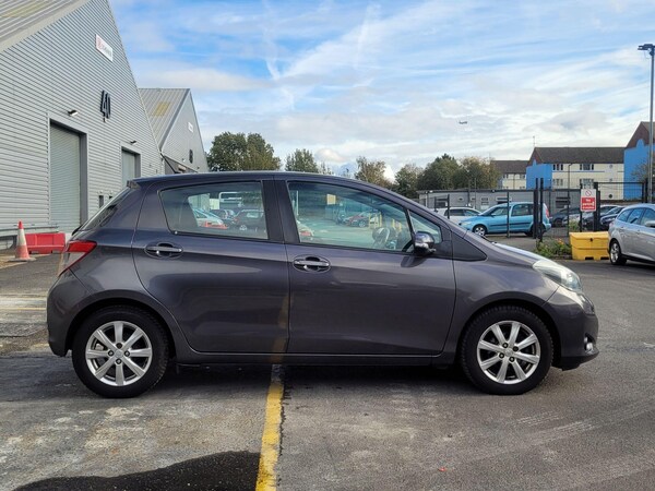 Used Toyota Yaris 2012 for sale - 76318196: Photo 5