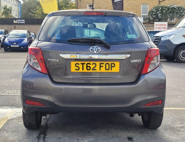 Used Toyota Yaris 2012 for sale - 76318196: Photo 6