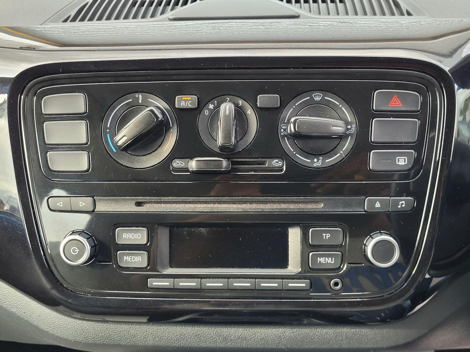 Used Volkswagen up! 2015 for sale - 76831815: Photo 22