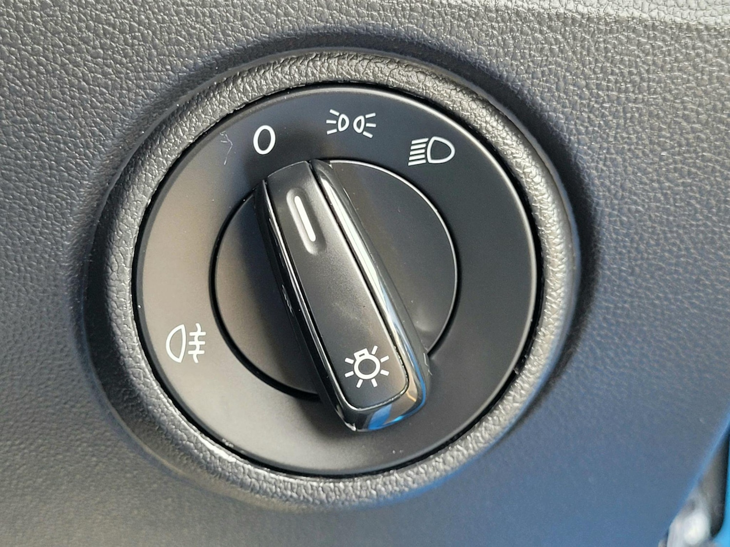 Used Volkswagen up! 2015 for sale - 76831815: Photo 30