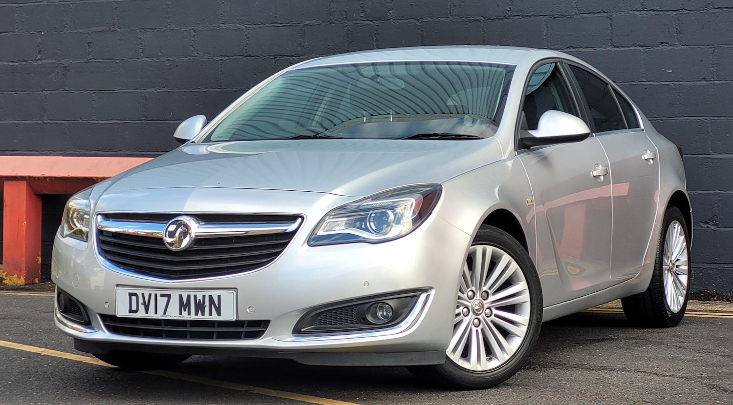 Used Vauxhall Insignia 2017 for sale - 76408676: Photo 2