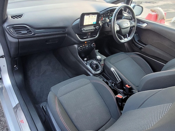Used Ford Fiesta 2018 for sale - 76199908: Photo 44