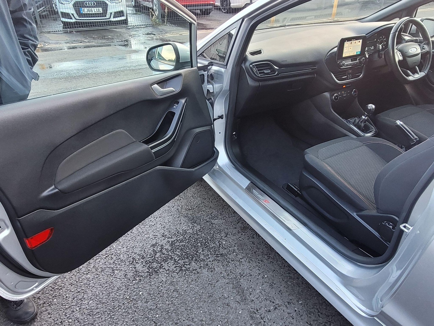 Used Ford Fiesta 2018 for sale - 76199908: Photo 46