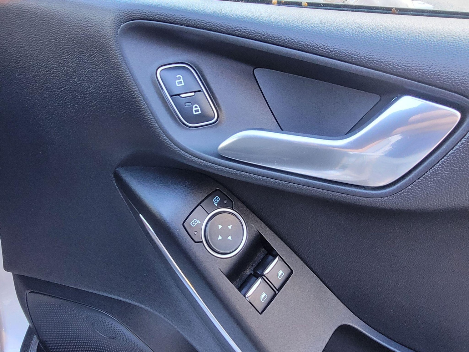 Used Ford Fiesta 2018 for sale - 76199908: Photo 50