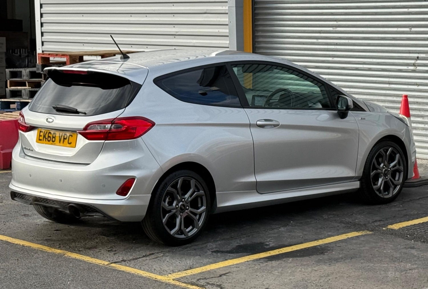 Used Ford Fiesta 2018 for sale - 76199908: Photo 8