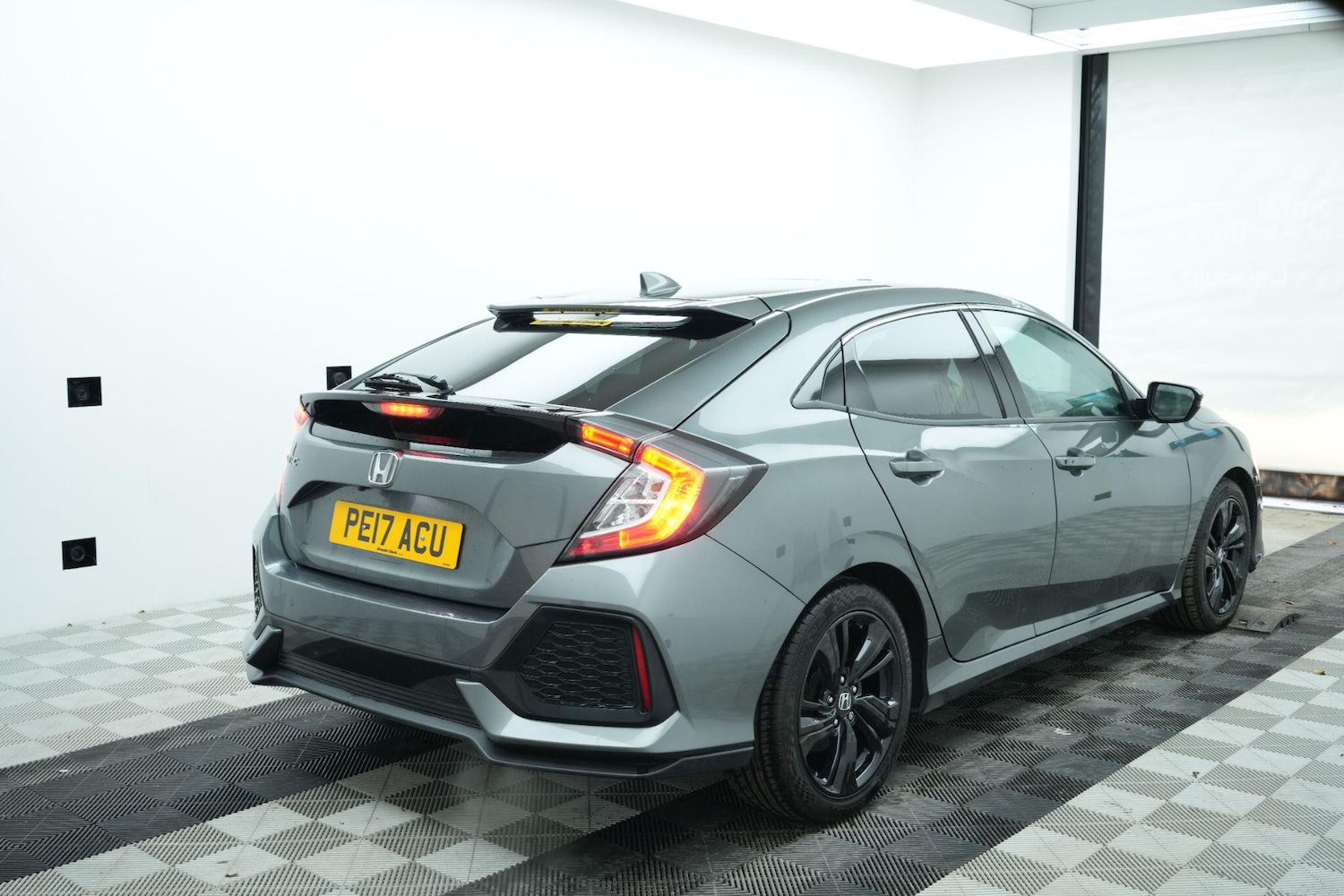 Used Honda Civic 2017 for sale - 77191788: Photo 13