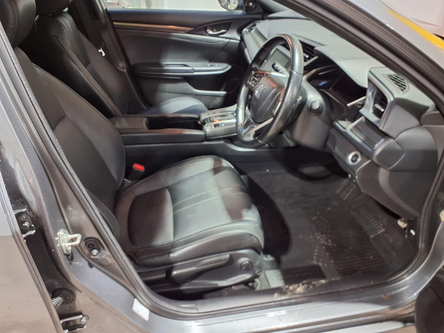 Used Honda Civic 2017 for sale - 77191788: Photo 16