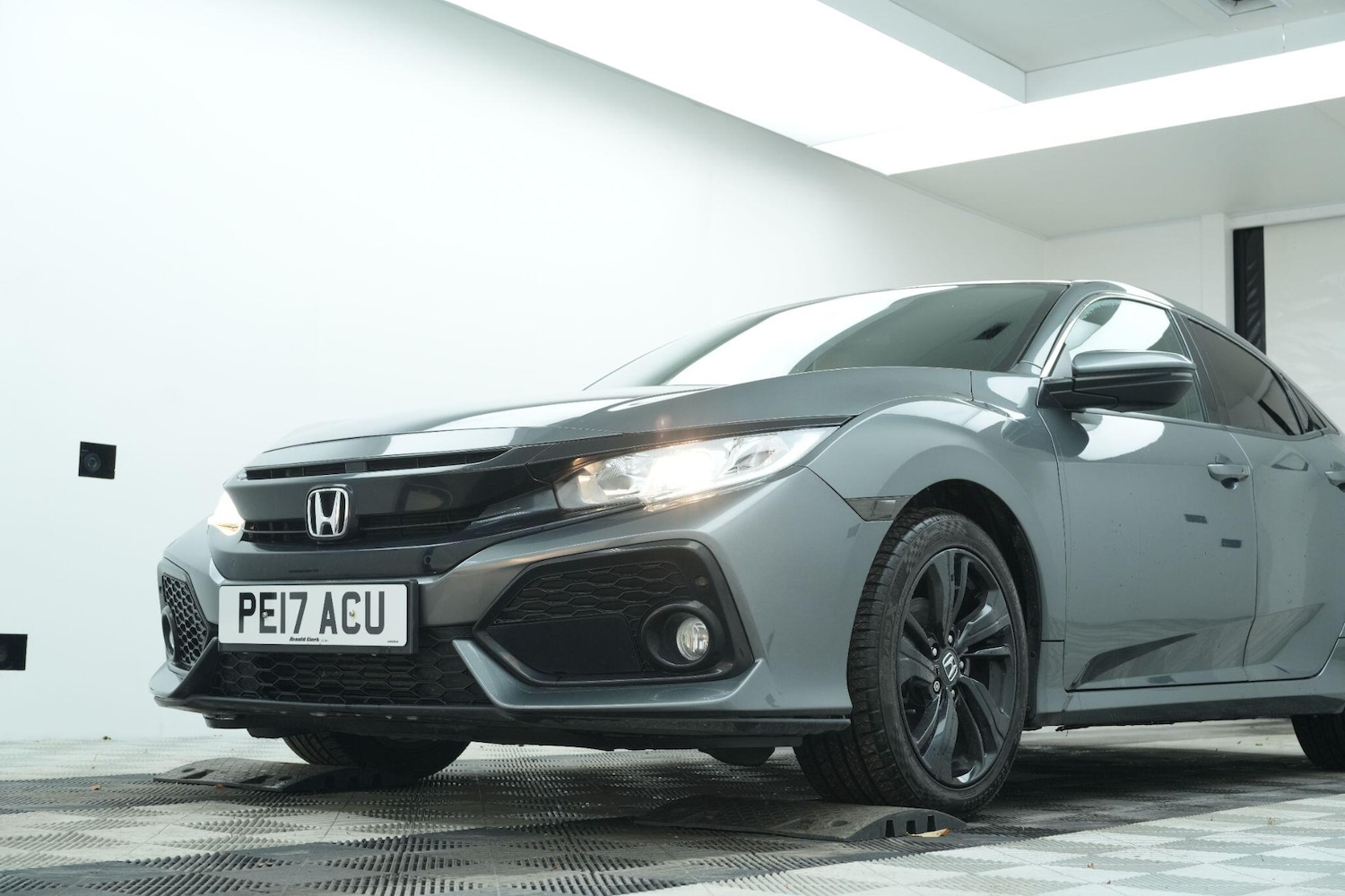 Used Honda Civic 2017 for sale - 77191788: Photo 7