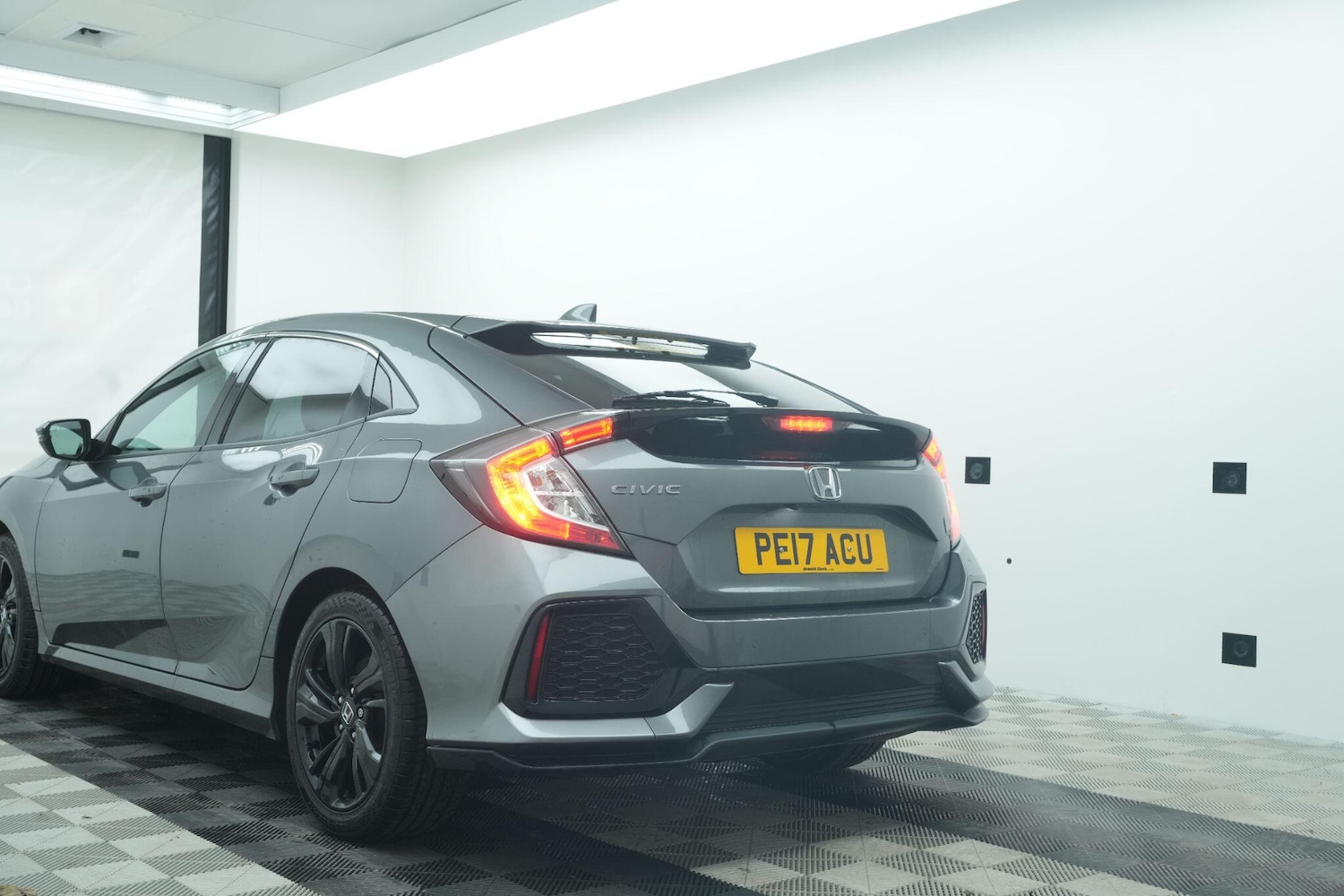 Used Honda Civic 2017 for sale - 77191788: Photo 8