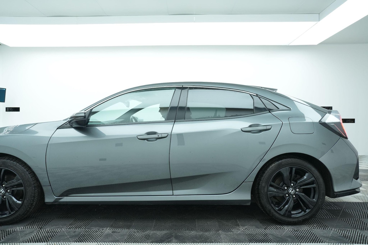 Used Honda Civic 2017 for sale - 77191788: Photo 9