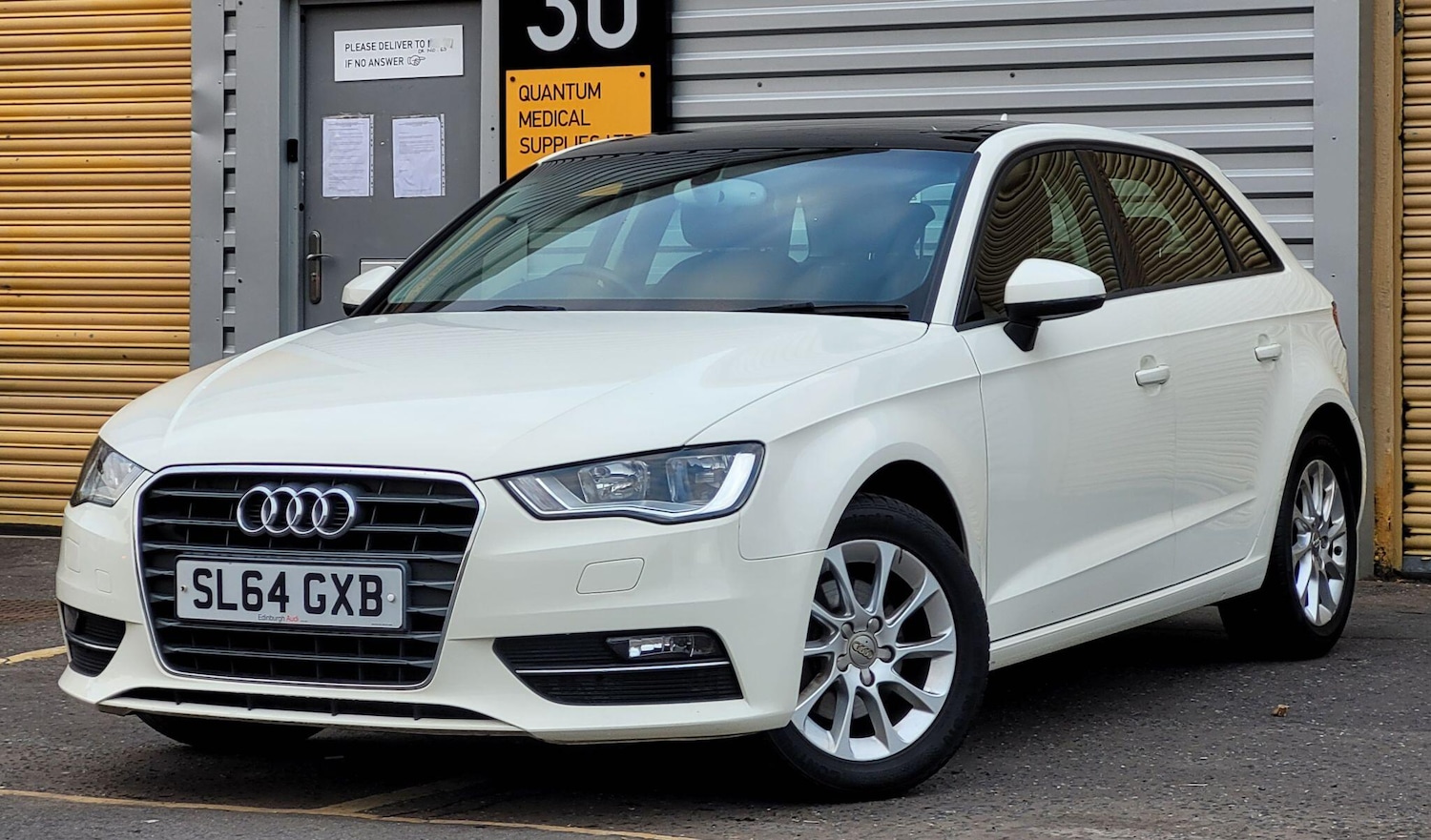 Used Audi A3 2014 for sale - 76456935: Photo 2
