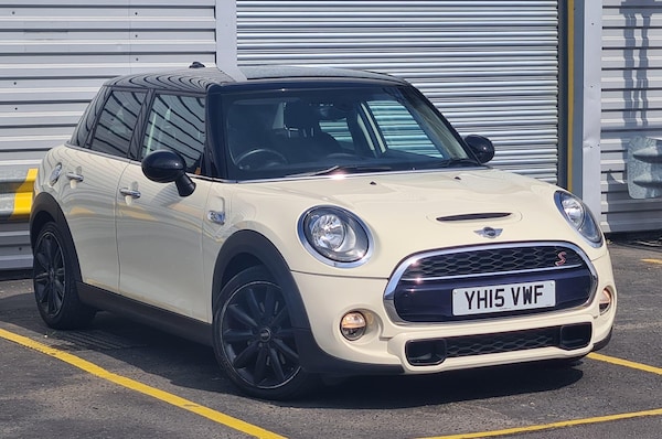 Used MINI Hatch 2015 for sale - 75140801: Photo 1