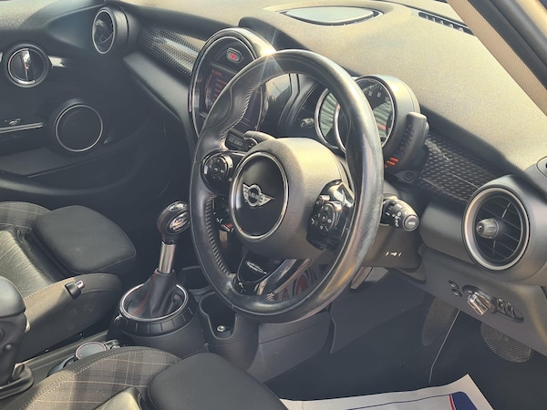 Used MINI Hatch 2015 for sale - 75140801: Photo 30