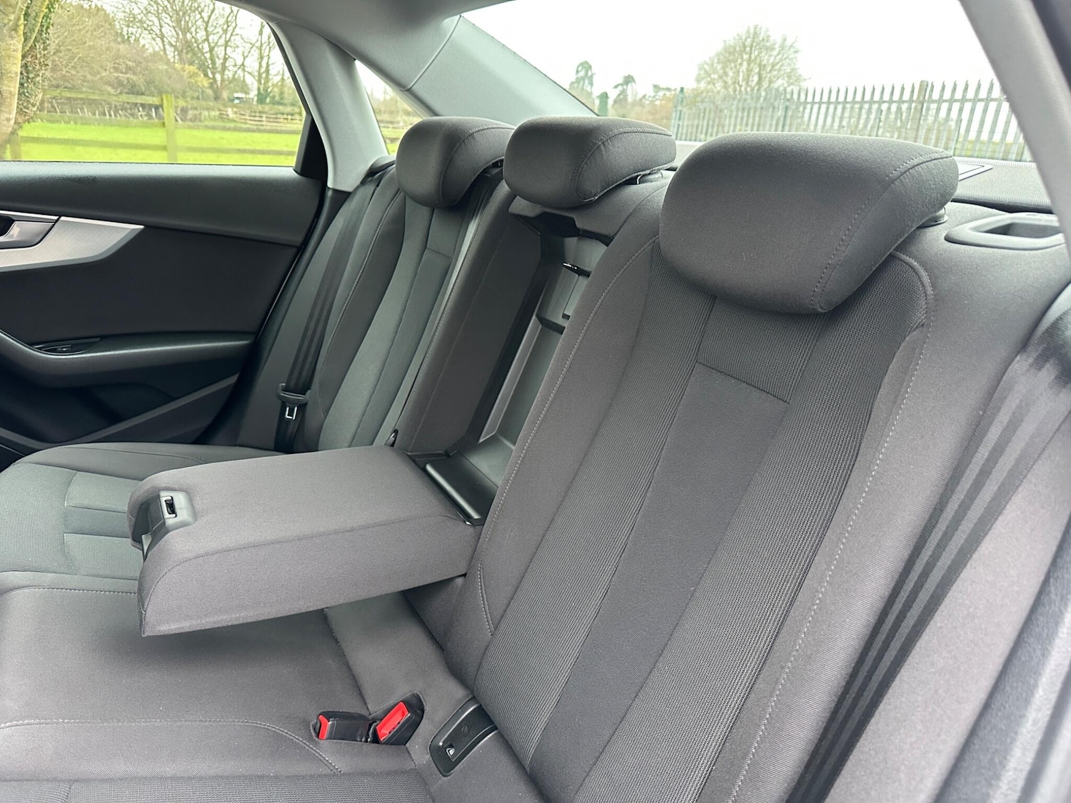 Used Audi A4 2015 for sale - 77330670: Photo 25