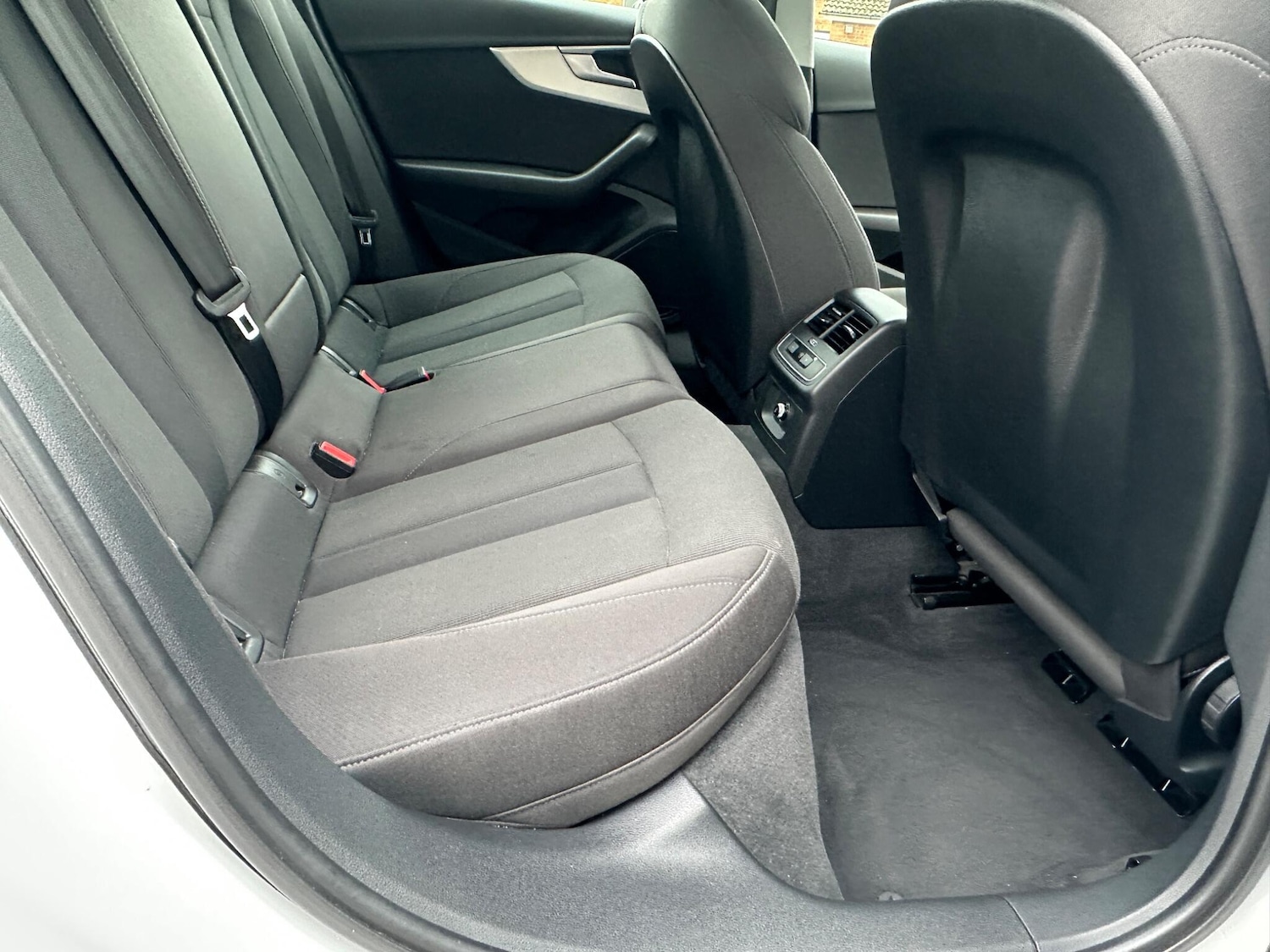 Used Audi A4 2015 for sale - 77330670: Photo 30