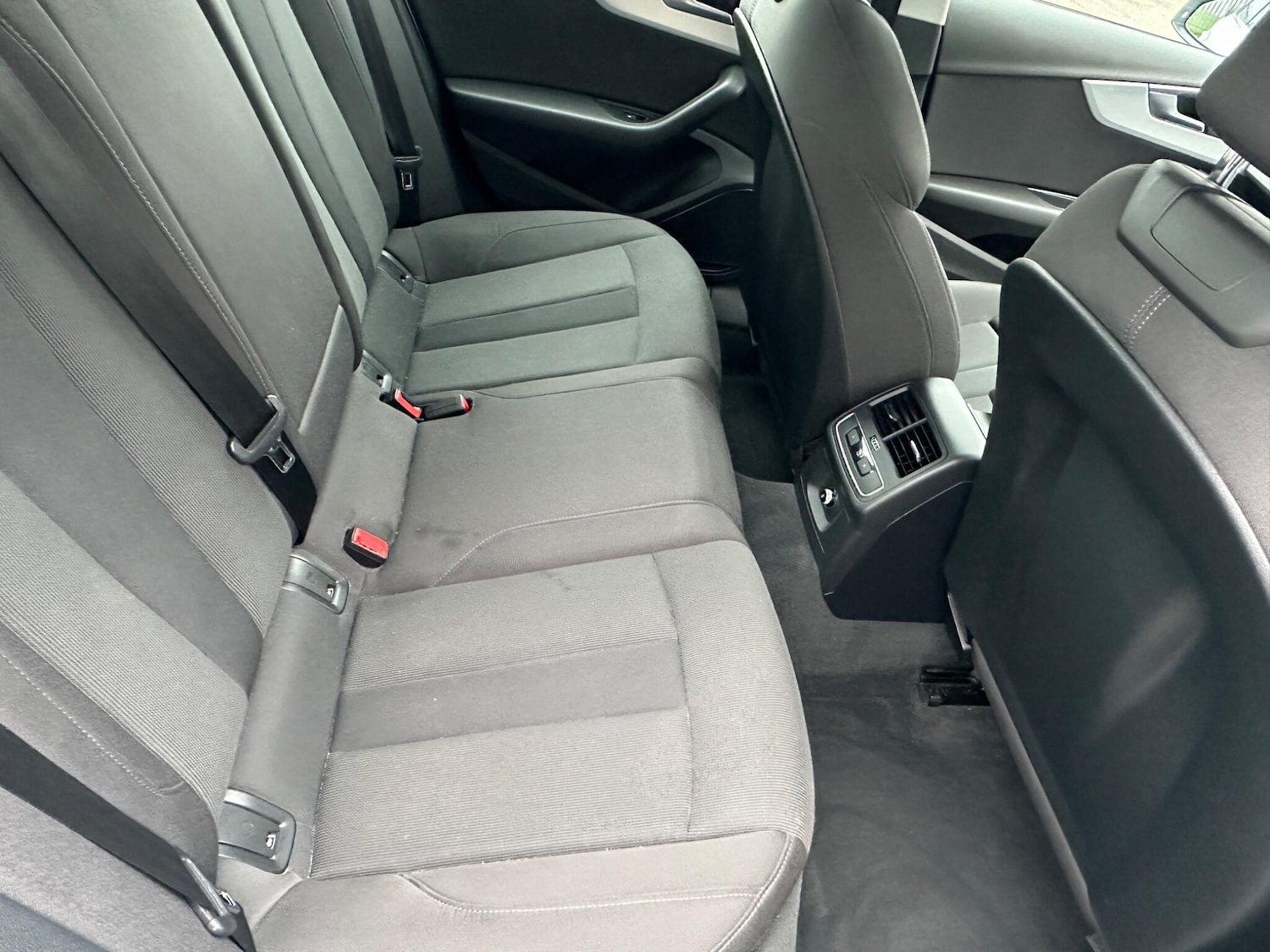 Used Audi A4 2015 for sale - 77330670: Photo 31