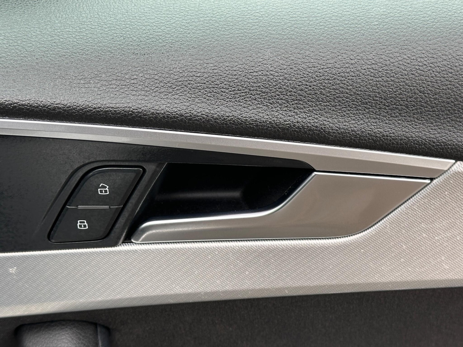 Used Audi A4 2015 for sale - 77330670: Photo 42