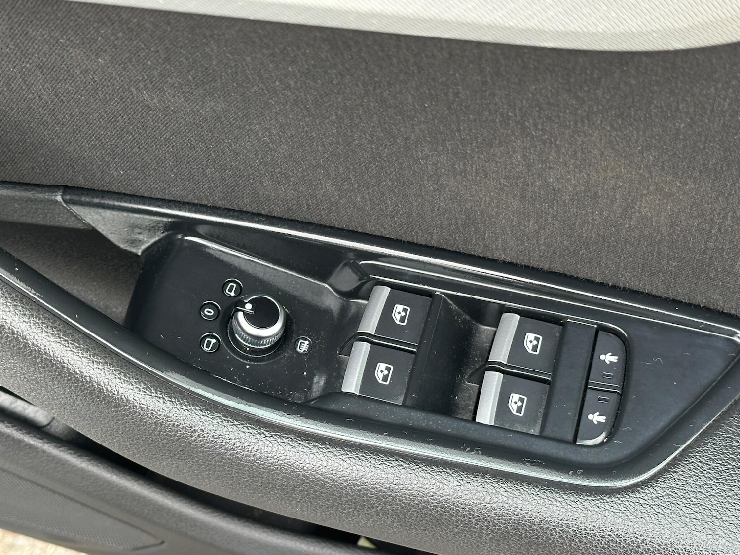 Used Audi A4 2015 for sale - 77330670: Photo 44