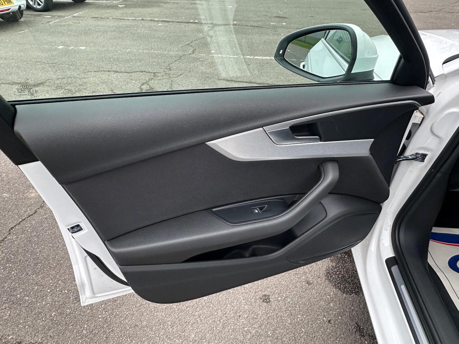 Used Audi A4 2015 for sale - 77330670: Photo 45