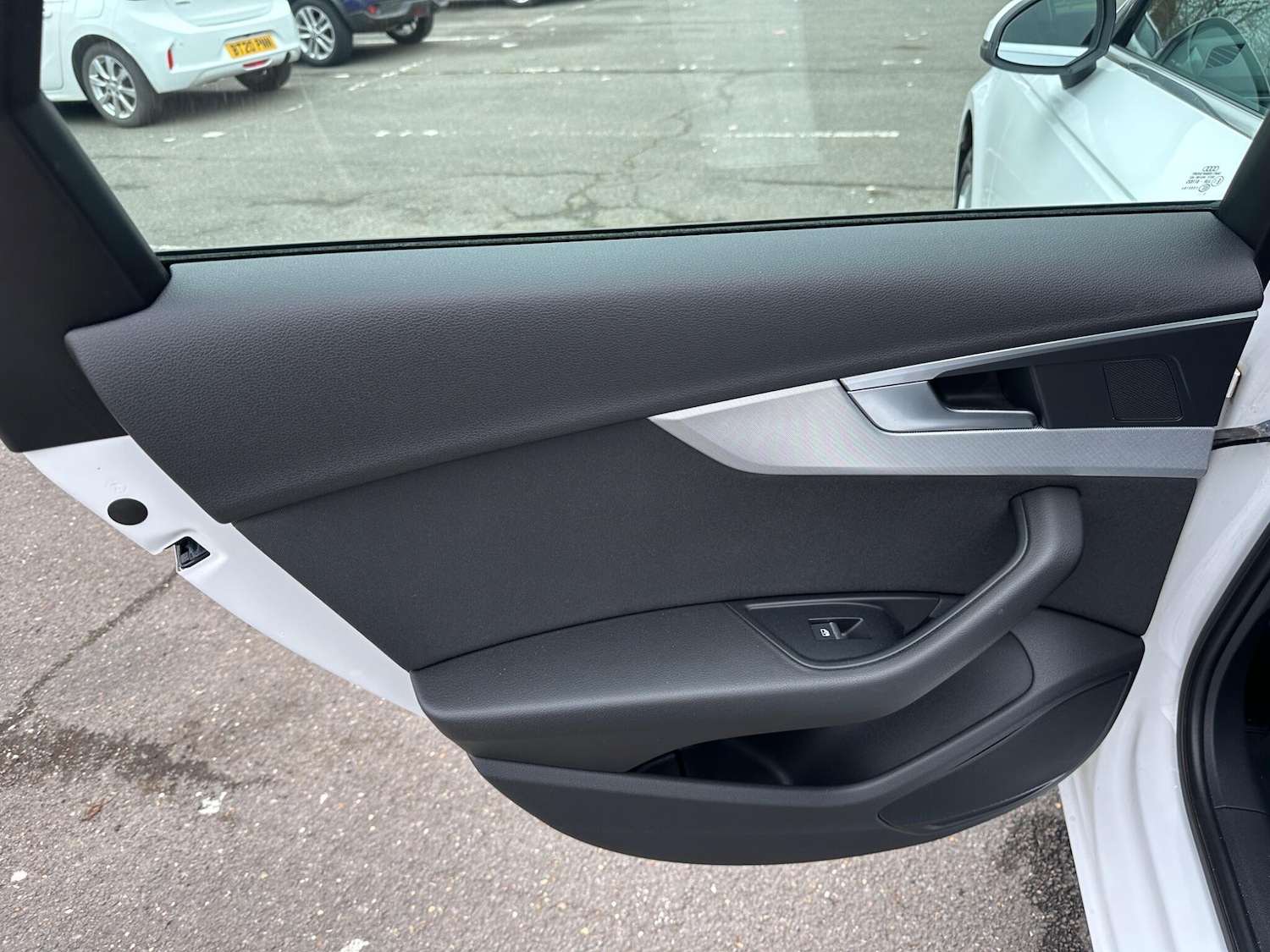 Used Audi A4 2015 for sale - 77330670: Photo 47