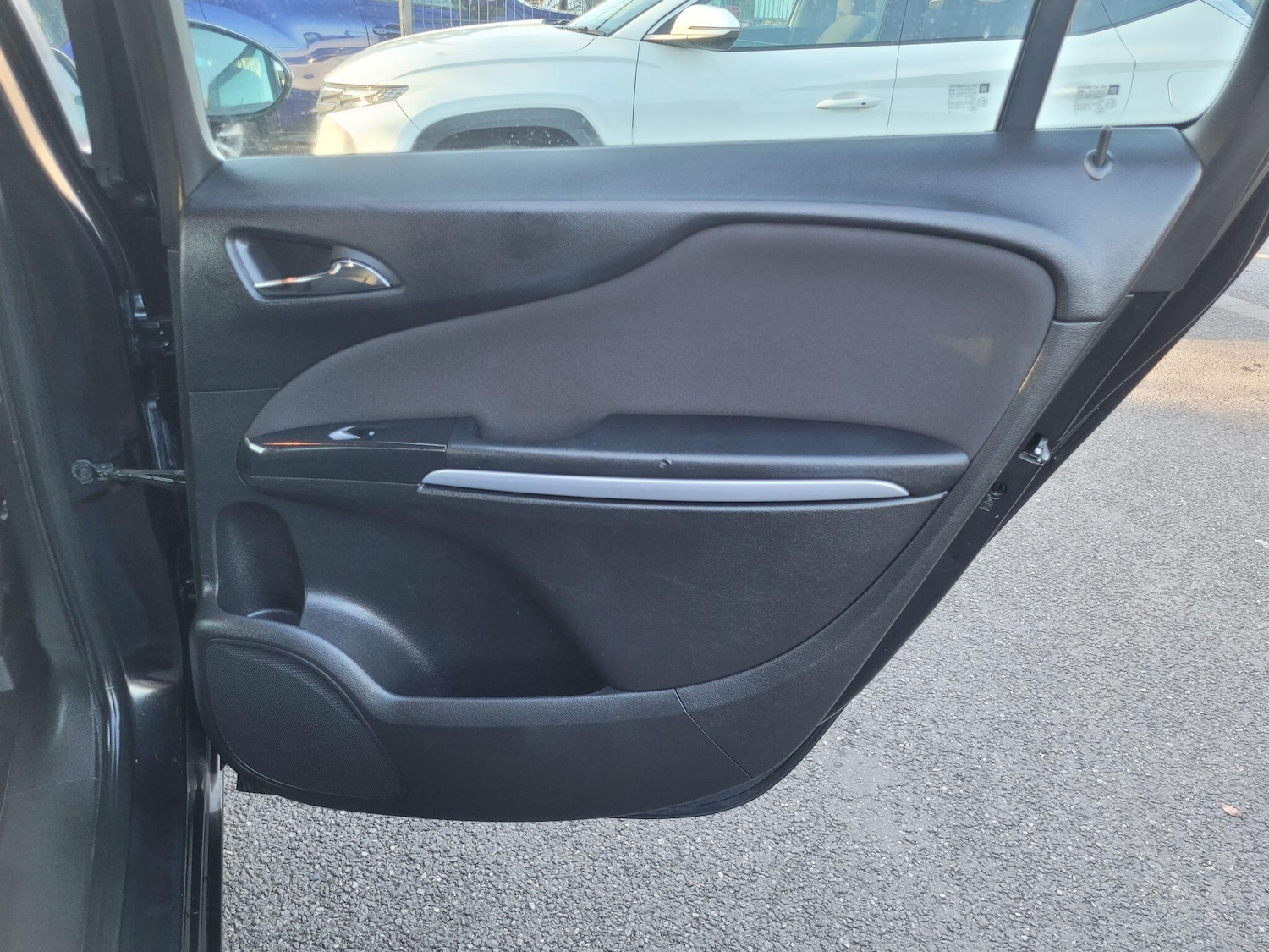 Used Vauxhall Zafira Tourer 2013 for sale - 76831823: Photo 18