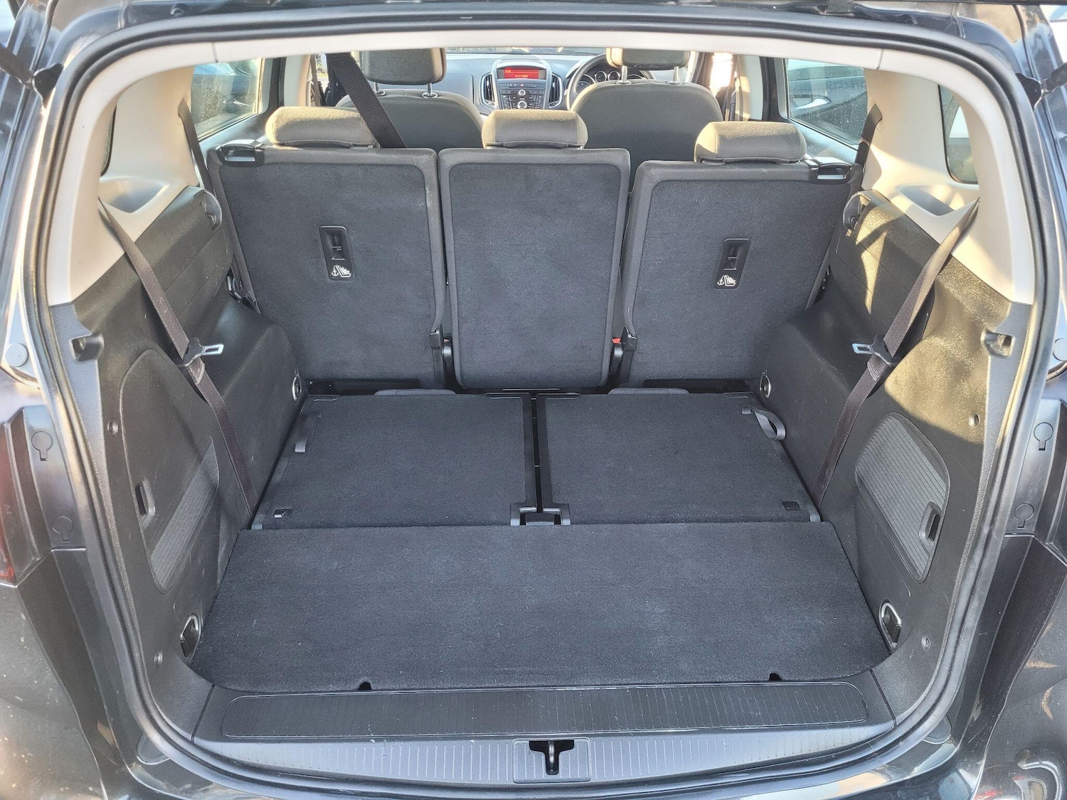 Used Vauxhall Zafira Tourer 2013 for sale - 76831823: Photo 52