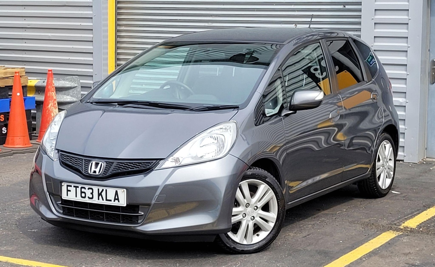 Used Honda Jazz 2013 for sale - 76284004: Photo 2