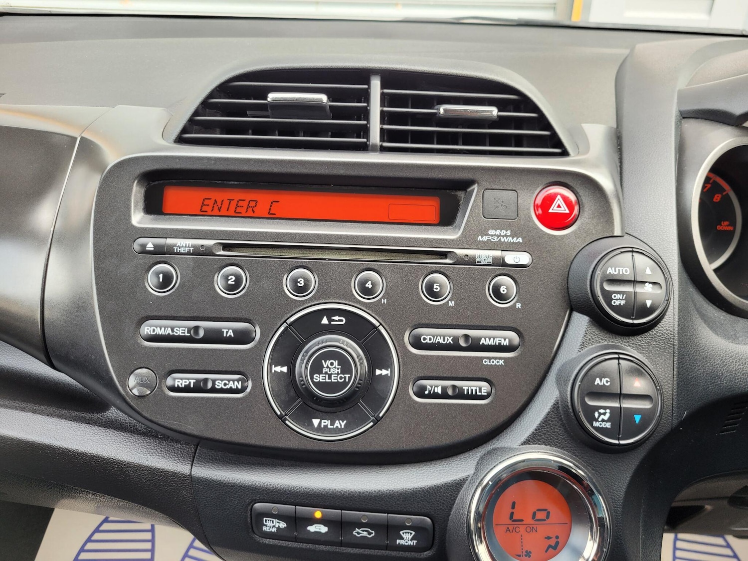 Used Honda Jazz 2013 for sale - 76284004: Photo 25