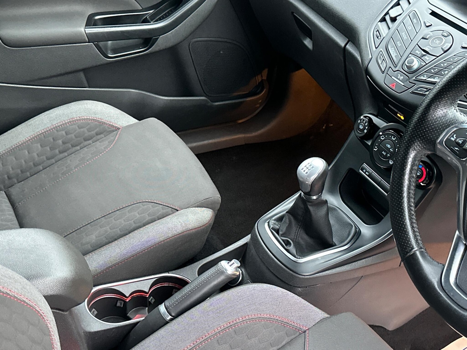 Used Ford Fiesta 2016 for sale - 76984898: Photo 20