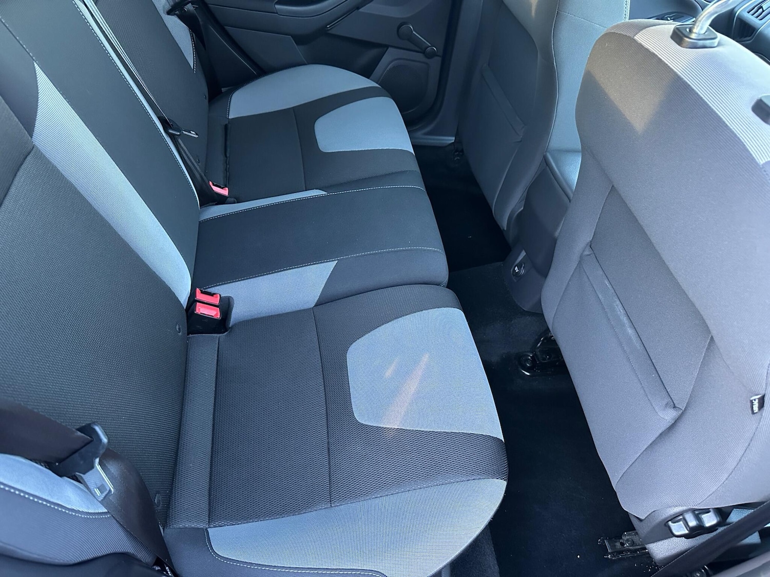 Used Ford Focus 2014 for sale - 76984903: Photo 32