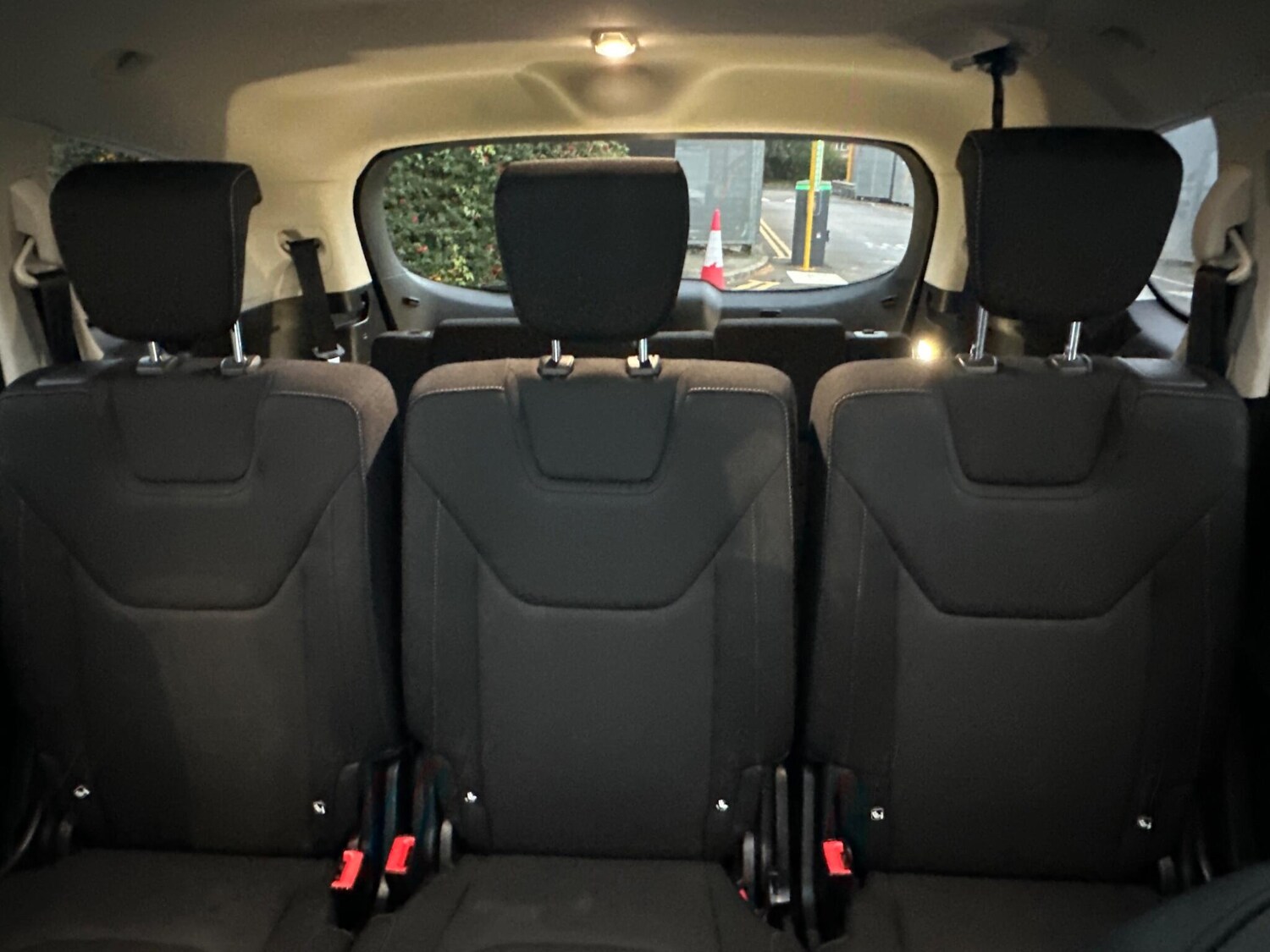 Used Ford S-Max 2016 for sale - 76824131: Photo 28