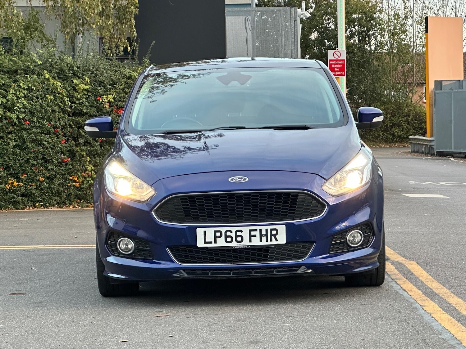 Used Ford S-Max 2016 for sale - 76824131: Photo 3