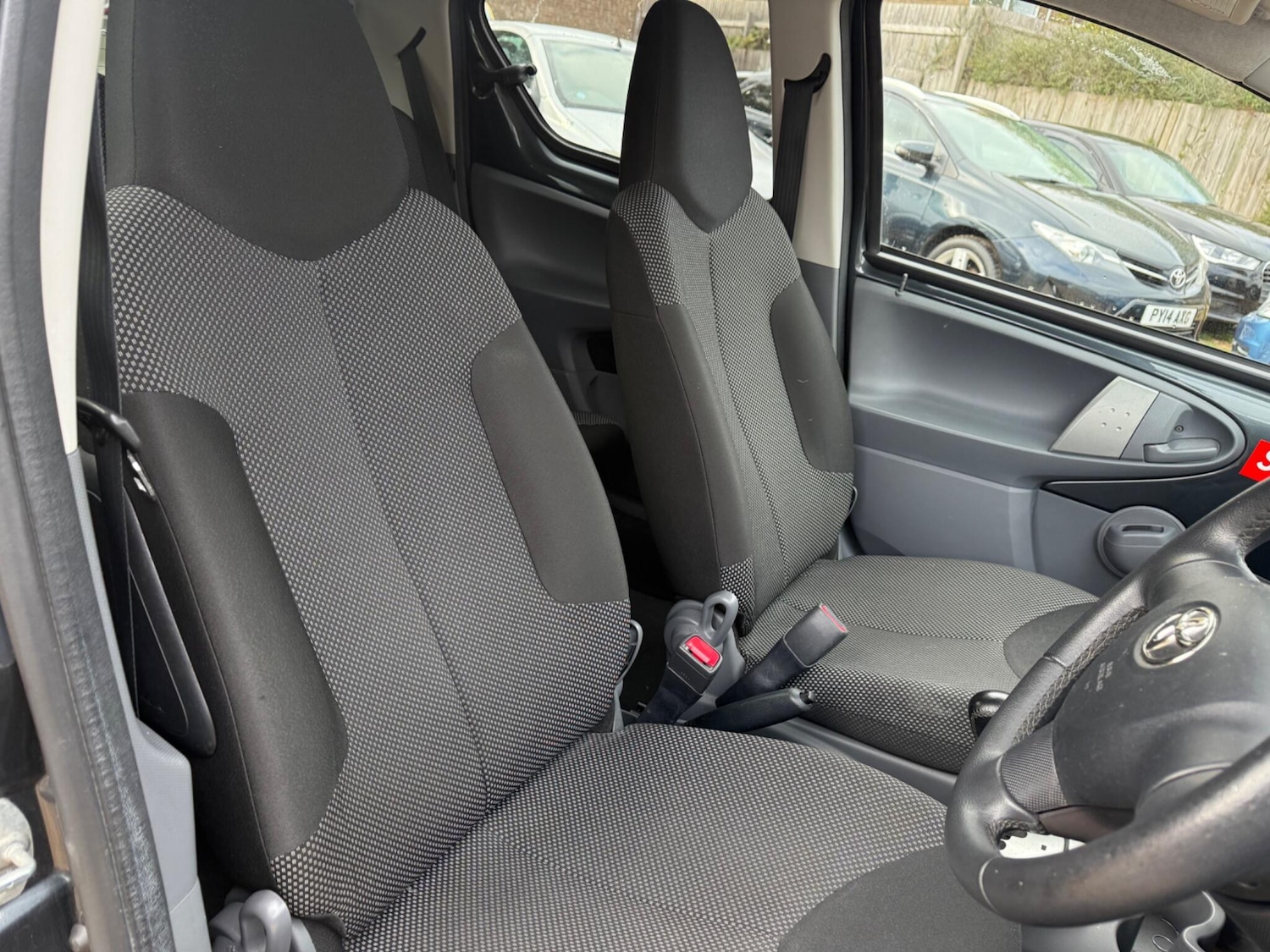 Used Toyota AYGO 2011 for sale - 76377402: Photo 12